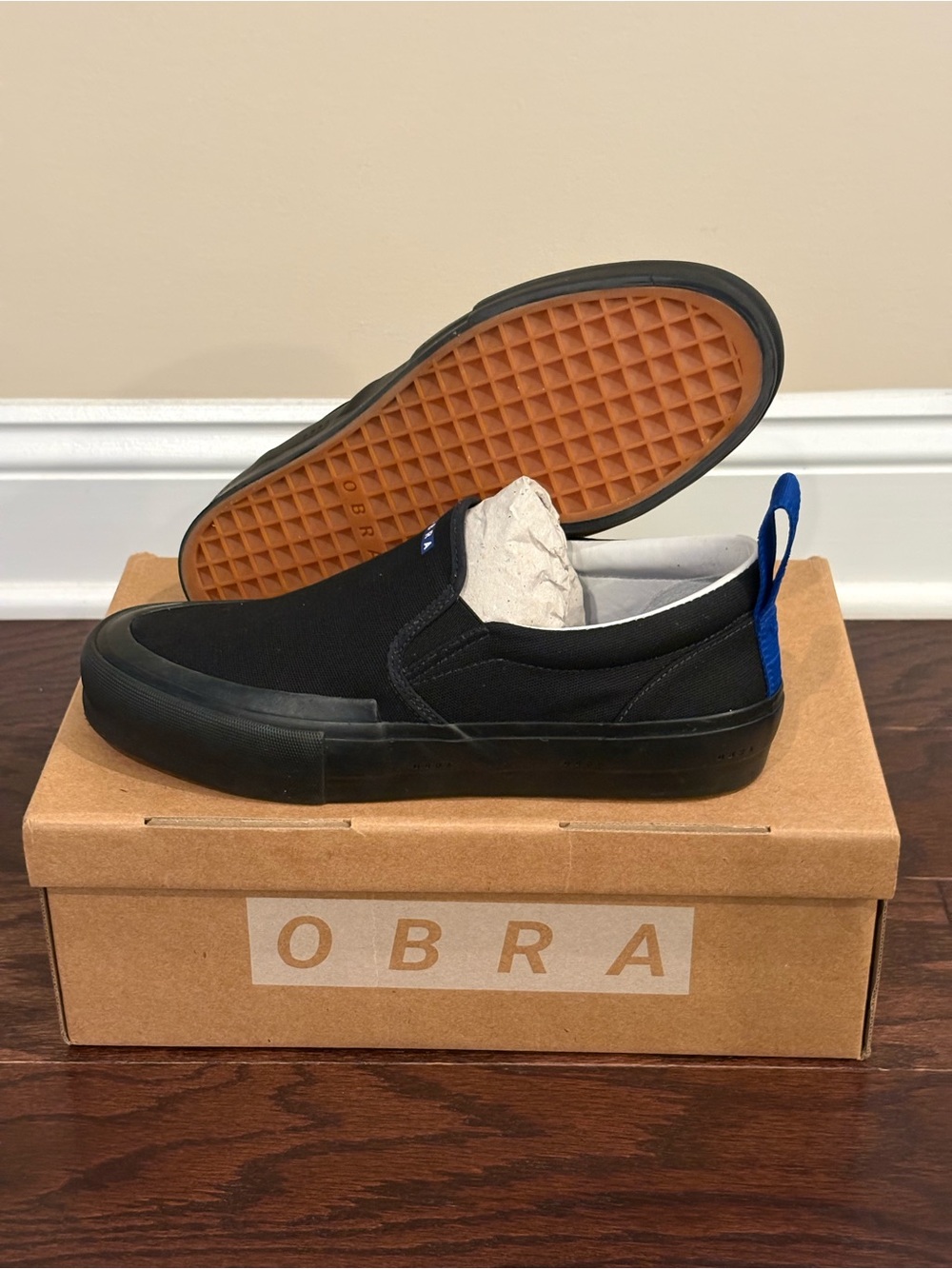 Obra Men's Black Wrap Toe Canvas Slip On Sneakers New in Box Size 8.5, RARE